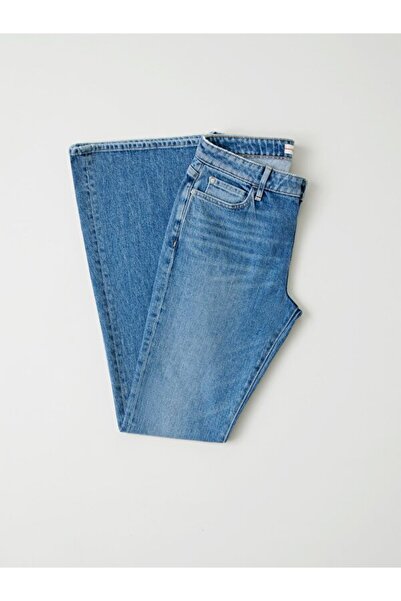 Guess Carter Kadın Flare Fit Jean