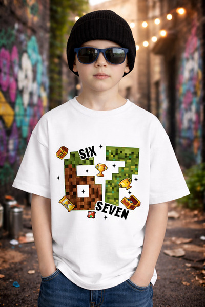 CONSTRAİN Παιδικό μπλουζάκι σε λευκό και μαύρο χρώμα – με θέμα το παιχνίδι Pi...