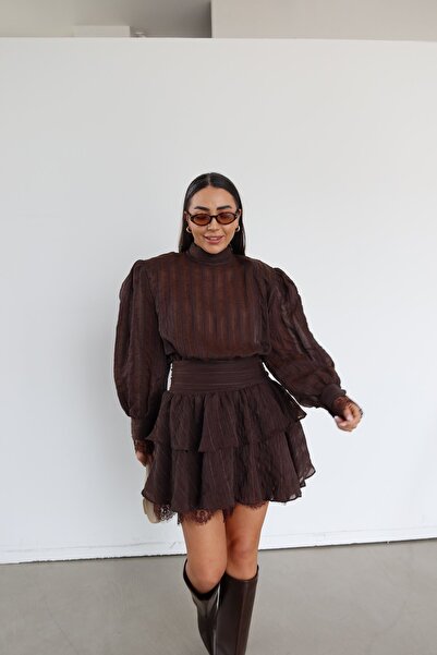 Özge Özgenç Premium Halter Neck Dress with Shoulder Pad Shoulder Straps