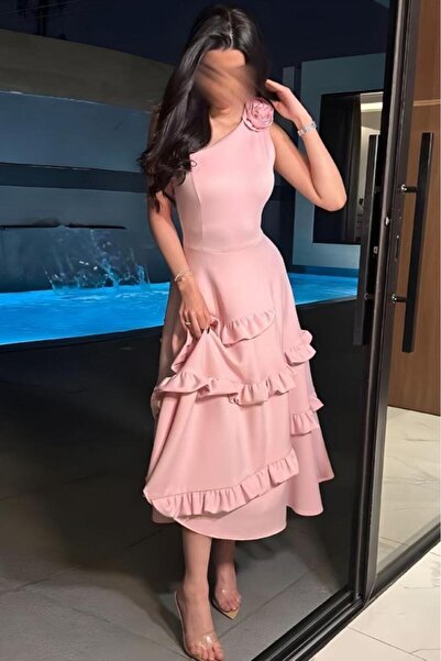 ALGOOD Pink Eid dress with layered bottoms and one shoulder, Barbie style