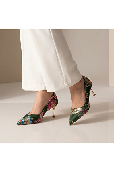 Letafia Valley Ethnic Pattern Closed Back Short Heeled Shoes