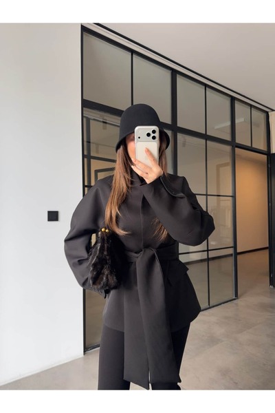 BB Bensu Buyruk HAKİM YAKA BAĞLAMALI CEKET