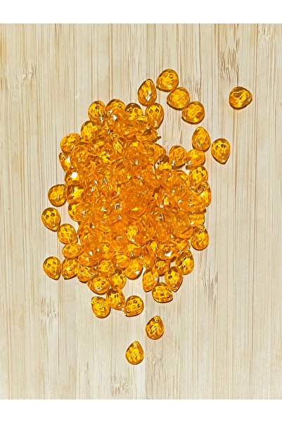 Öztürk Turuncu Oya, rochii de seară, prosoape, bijuterii, articole din plasă ...