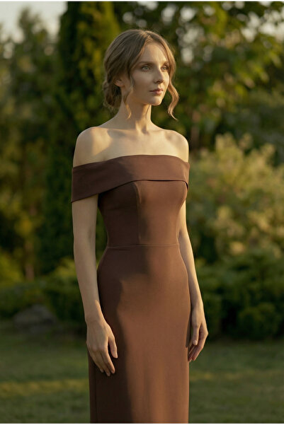 berissima bride Maxi Abiye Elbisesi, Straplez Madonna Yaka, Yırtmaçlı Kalem K...