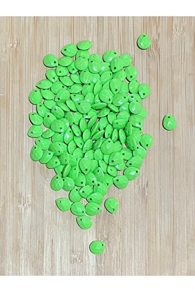 Öztürk Yeşil Oya, rochii de seară, prosoape, bijuterii, tricotaje etc. Mărgel...