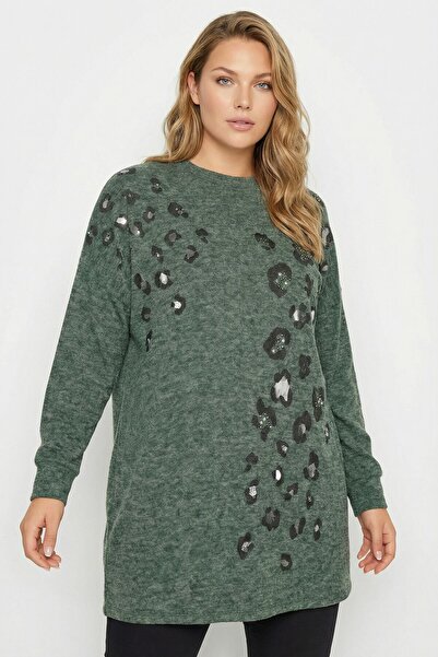 Stil Diva Зелений м'який светр з леопардовим принтом і великими каменями 285057