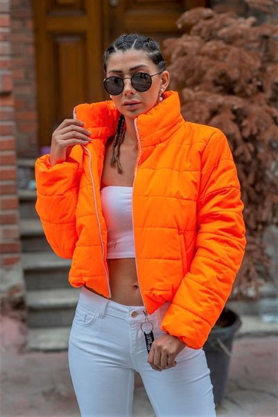 MODANI SEÇ Turuncu Dik Yaka Su Geçirmez Kısa Şişme Mont