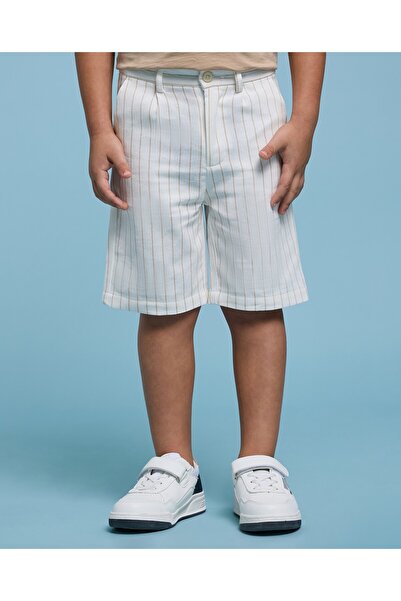 R&B شورت مخطط بيج للأولاد مع إغلاق بأزرار