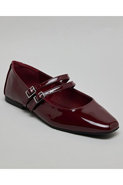 R&B أحذية ماري جين نسائية لامعة بلون النبيذ