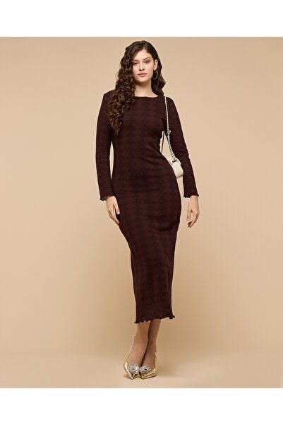 R&B فستان عمودي مفتوح بقصة دائرية وأكمام طويلة