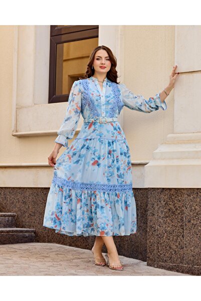 Opera Fashion A chiffon jalabiya with a floral print, a feminine cut, and an ...