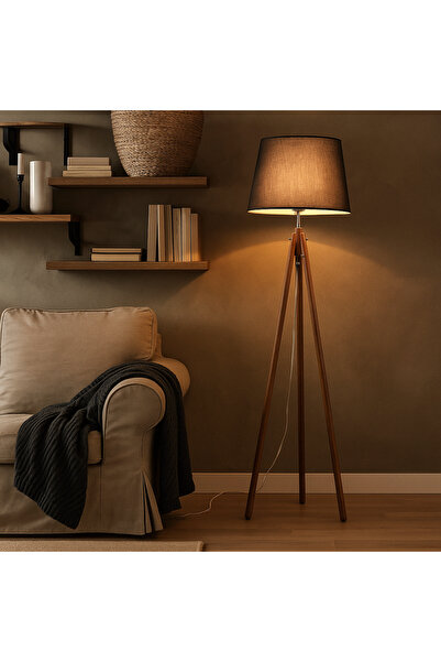 co arma Decorative wooden floor lamp, 160 cm tall.