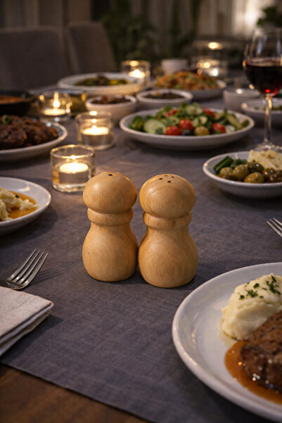 Mim Life 2-Piece Wooden Salt and Pepper Shakers with Bamboo Stands