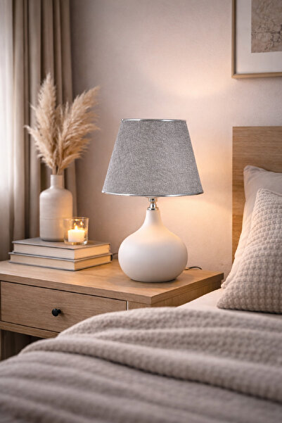 571 Store Ş SERİSİ ELİPSTİK MASA ABAJURU METAL AYAK KUMAŞ BAŞLIK AYDINLATMA