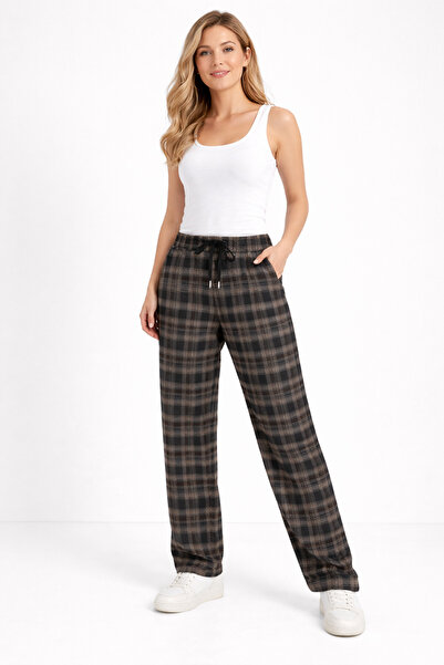 OEM Women's pants with elastic waist, relaxed fit, casual style with plaid an...