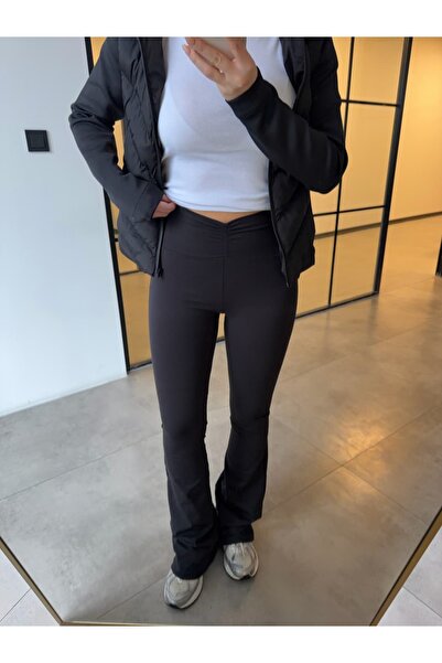 BB Bensu Buyruk DETAȘIȚI CU TĂMÂIE DETALIATE evazat TAYT NEGRU