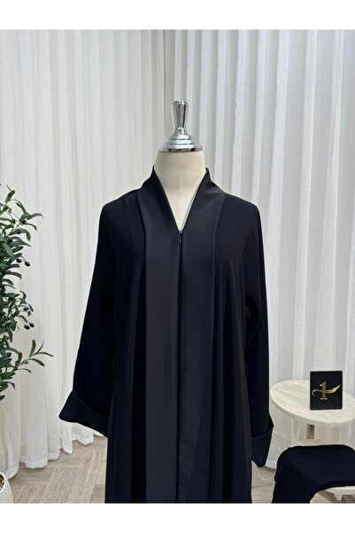 NALA FASHION “Abaya Sukoon” – embodies tranquility, simplicity, and luxury.