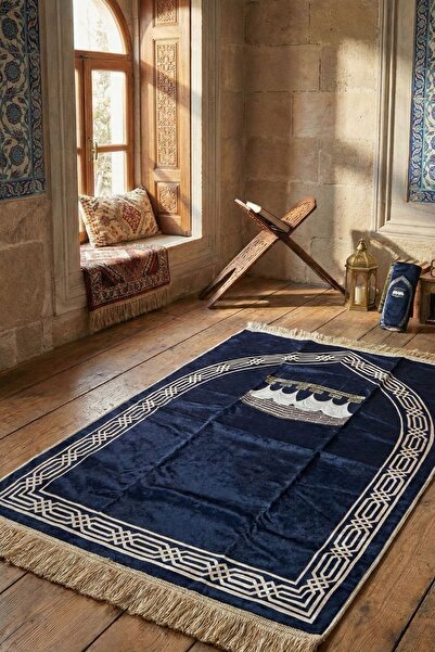 Lotus Dükkan Parlak Dokulu Kılıflı Seccade – KLFSC- 02 - Kabe Desen – Lacivert