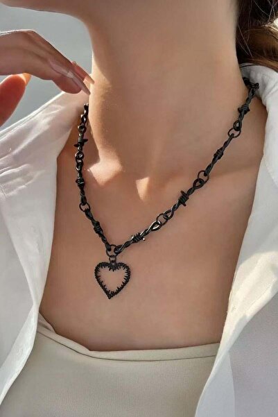 Karakedi Black Chain Barbed Wire Heart Necklace
