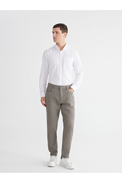 LC Waikiki بنطلون تشينو رجالي من الجبردين ذو قصة ضيقة باللون الكاكي من متجر غ...