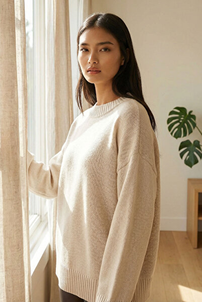 bacc Women's Ecru Crew Neck Oversized Knitwear Sweater Bchpk-251238