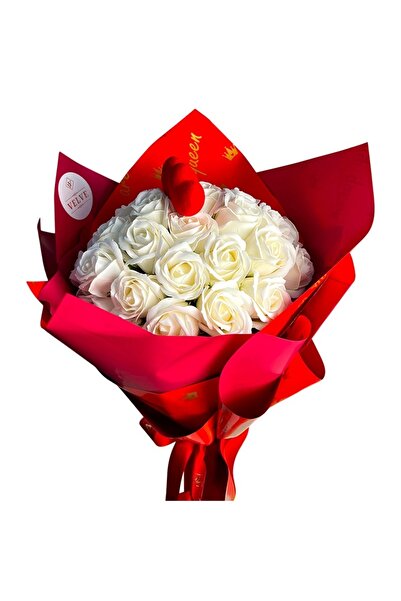 velve Buchet Royal Love cu 31 trandafiri de sapun si ornament inima, Crem