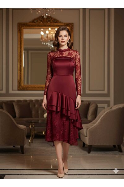 GORI FASHION Short satin dress with elegant lace trim