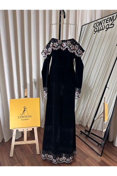 CONTENU Soft wool dress with roses