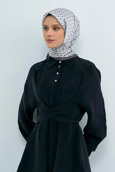 Armine Eșarfă din mătase pură tip twill 9548D 50