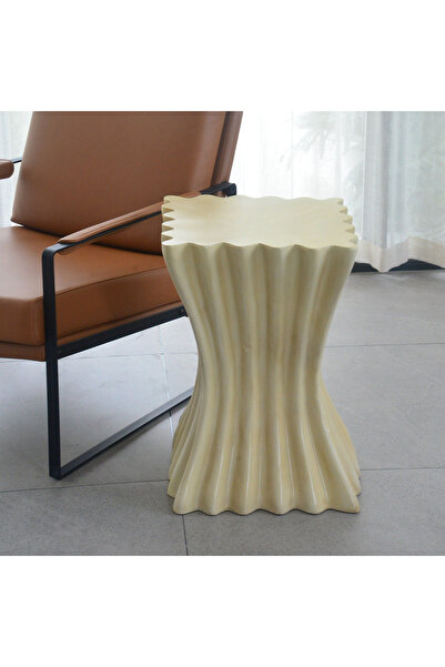 Generic طاولة جانبية من مادة البولي ريزين من لينكولن