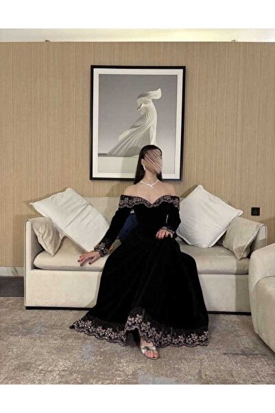 Heidi سحر المخمل الأسود