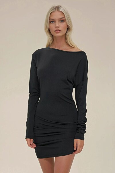 Hiccup Μίνι φόρεμα με λαιμόκοψη σε σώμα