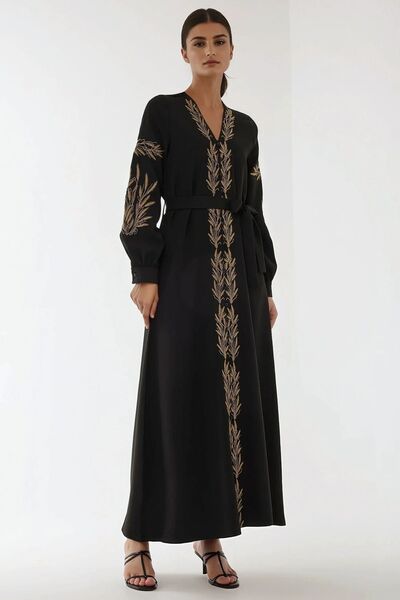 Hiccup فستان محتشم مطرز برقبة على شكل حرف V