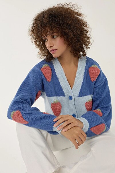 Hiccup Cardigan supradimensionat cu model de căpșuni