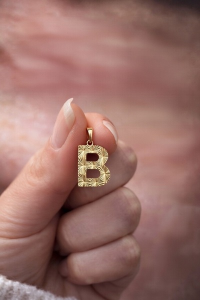 UKBA GOLD 14 Ayar Altın Kalemli Harf Kolye Ucu (B Harfi)