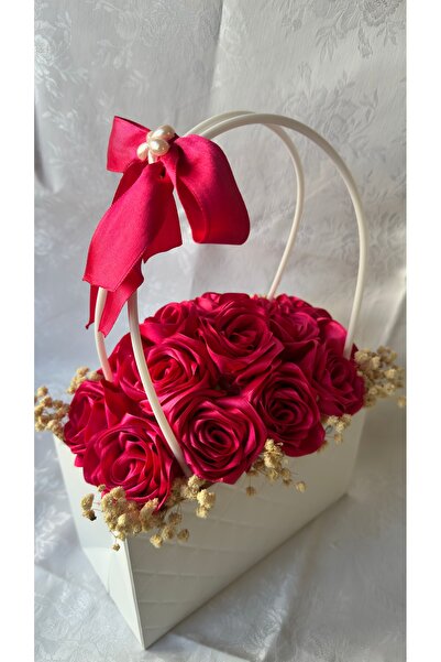 Çiçek Atölyesi 15’li Fuşya Solmayan Gül Sepeti – İnci Detaylı, Sevgiliye & Öz...