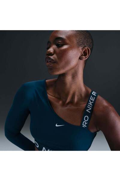 Nike Women's Pro Shine Dri-Fit T-Shirt - M