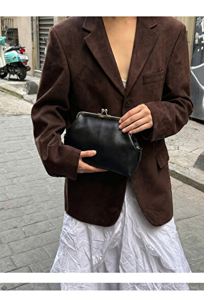 ILOT.ISTANBUL | Siyah Metal Klipsli Pouch El Çantası Vegan Deri Vintage Docto...