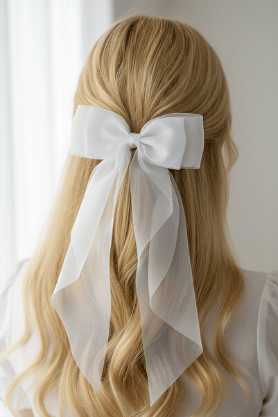 TAKIŞTIR Λεπτομερής πόρπη με κορδέλα σε λευκό χρώμα