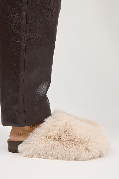 Manijero Gaye Women's Plush Flat Beige Slippers