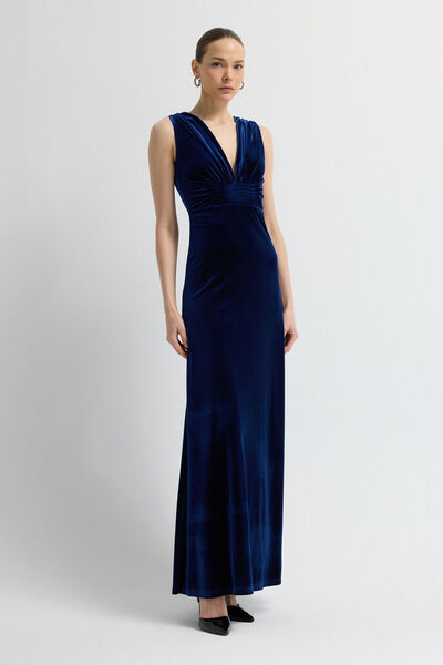 adL Mert Aslan V Yaka Uzun Kadife Elbise