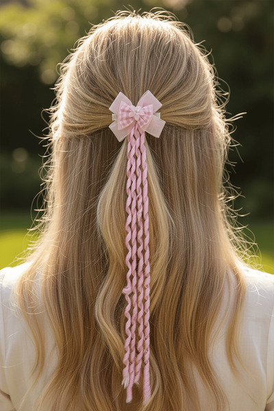 TAKIŞTIR Traka roze boje sa figurativnim biserima i detaljnom dekoracijom, dj...