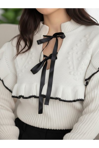 MONJER Knitwear Sweater with Collar Ties and Contrast Stripe Flywheel Detail
