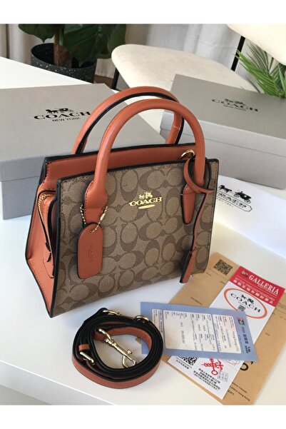 GGGG Bags with their accessories