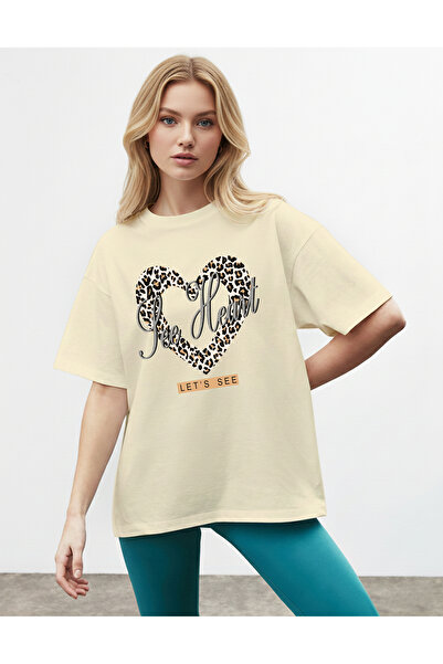 caddekombin Women's Leopard Heart Printed Crew Neck Beige T-Shirt