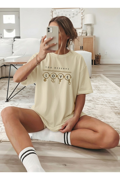 caddekombin Women's Gold Detailed Love Written Crew Neck Beige T-Shirt