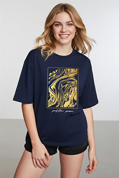 caddekombin Women's Gold Figur Printed Round Neck Navy Blue T-Shirt