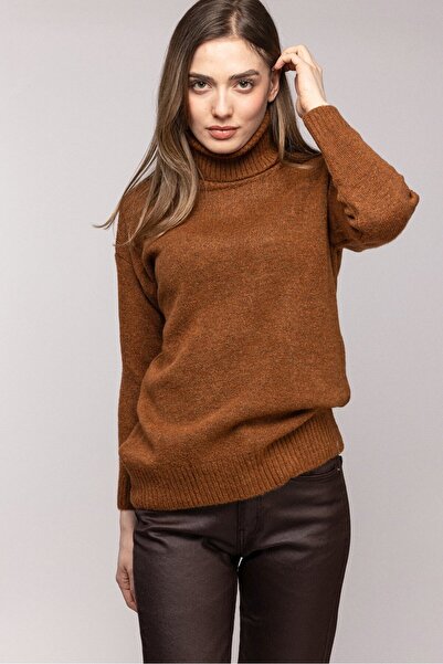 Saade Brown Turtleneck Oversized Knitwear Sweater