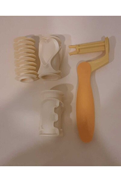 Tupperware Dexterous Dough Shaper Roller