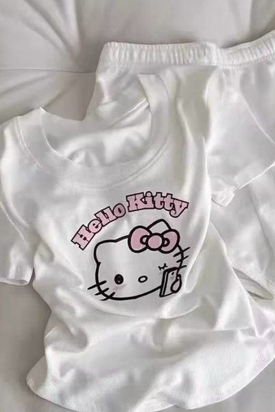 İlayda Toprak Kawai Short Sleeved Crew Neck with Shorts Printed Sweet Bottom Top Pajama Set